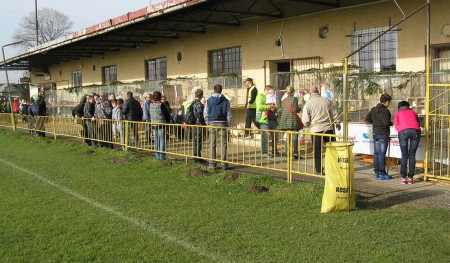 Exp. hydiny bola vonku pod prístreškom